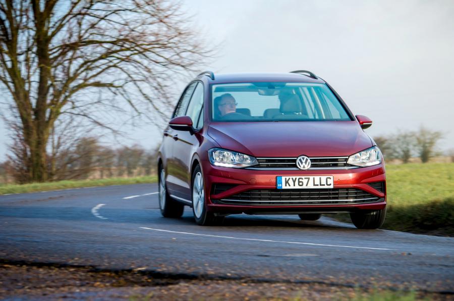  Volkswagen Golf SV SE 2018 года  (UK) (фото 8 из 28)